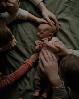 I’ve been photographing this family since their maternity shoot with their oldest, and now they just welcomed a fourth adorable addition. 🥺 Shoots like these just make me feel extra thankful for those families that invite me back again and again to documents some of their most precious moments, I’m so honoured! ♥️
•
•
•
•
#fraservalleynewbornphotographer #newbornphotography #vancouverphotograper | newbornphotography | Fraservalleyphotography | familyphotographer | abbotsford | missionbc | abbotsfordphotographer | familyof6 | motherhoodphotography